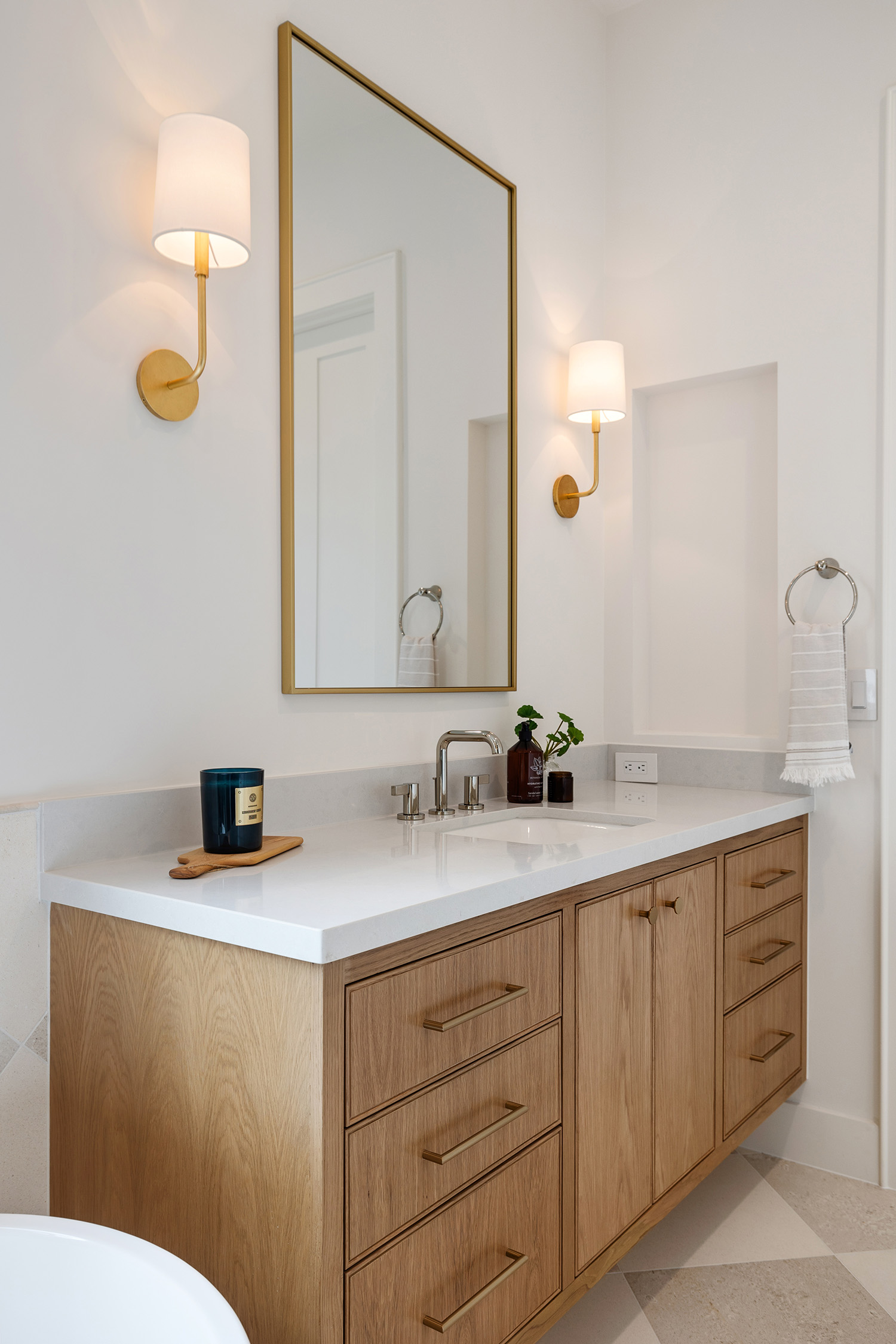 Primary vanity detail